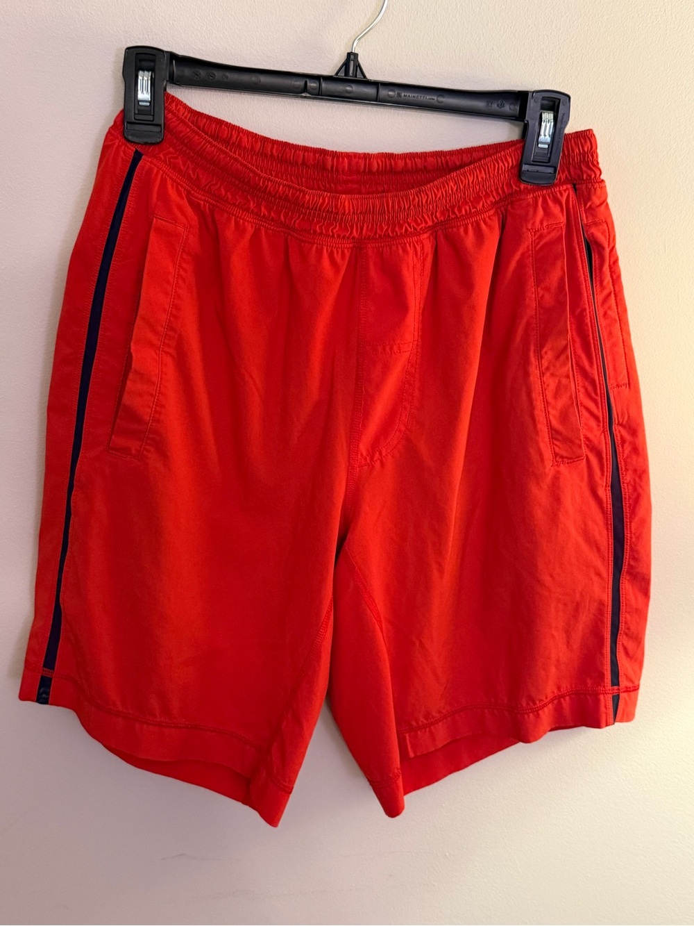 Lululemon Men’s Pace Breaker Lined 8” Inseam Athletic Shorts Men’s Medium in Res